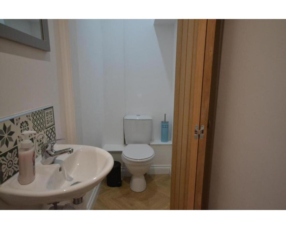 Hazel Cottage Тенби Экстерьер фото